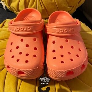 Brand New Never Worn Papaya Croc m4/w6